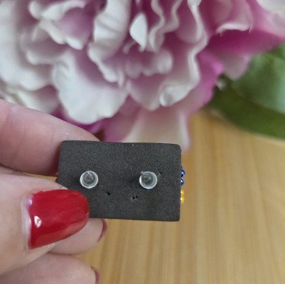 Artisan Handcrafted Colorful Beaded Stud Earrings - Picture 3 of 3